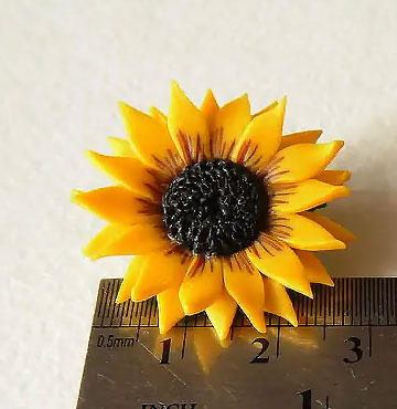 Radiant Bloom: Sunflower Brooch Polymer Clay