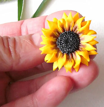 Radiant Bloom: Sunflower Brooch Polymer Clay