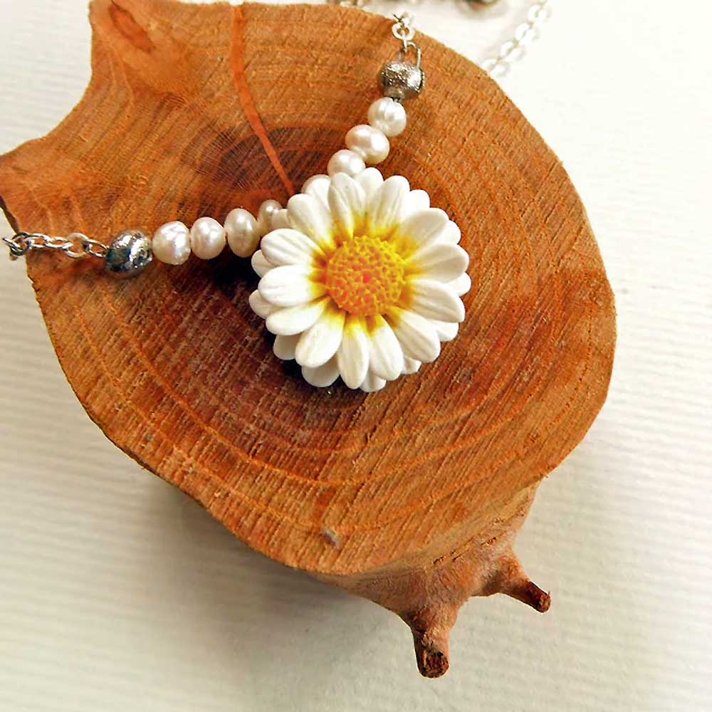 Pearl Dew: Daisy Necklace Polymer Clay.