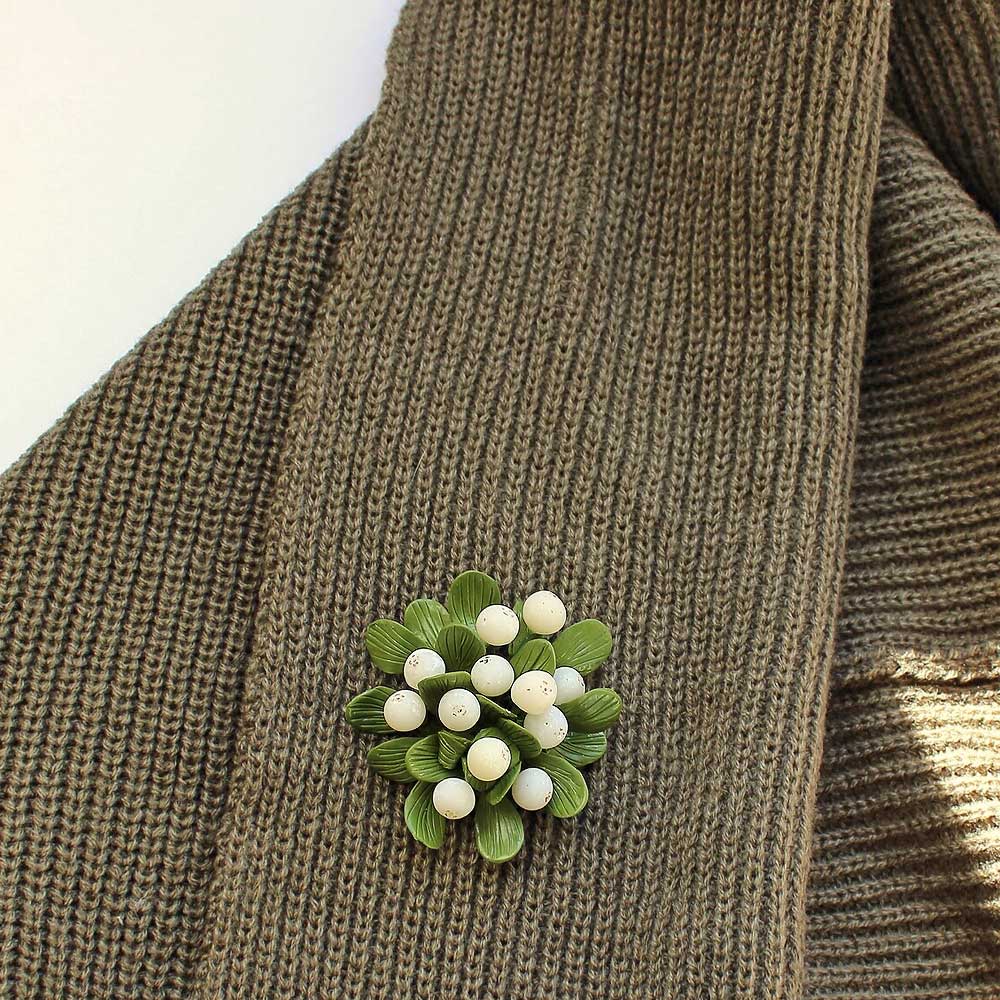 Winter Glamour: Mistletoe Brooch & Pendant Polymer Clay.