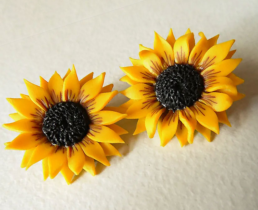 Radiant Bloom: Sunflower Brooch Polymer Clay