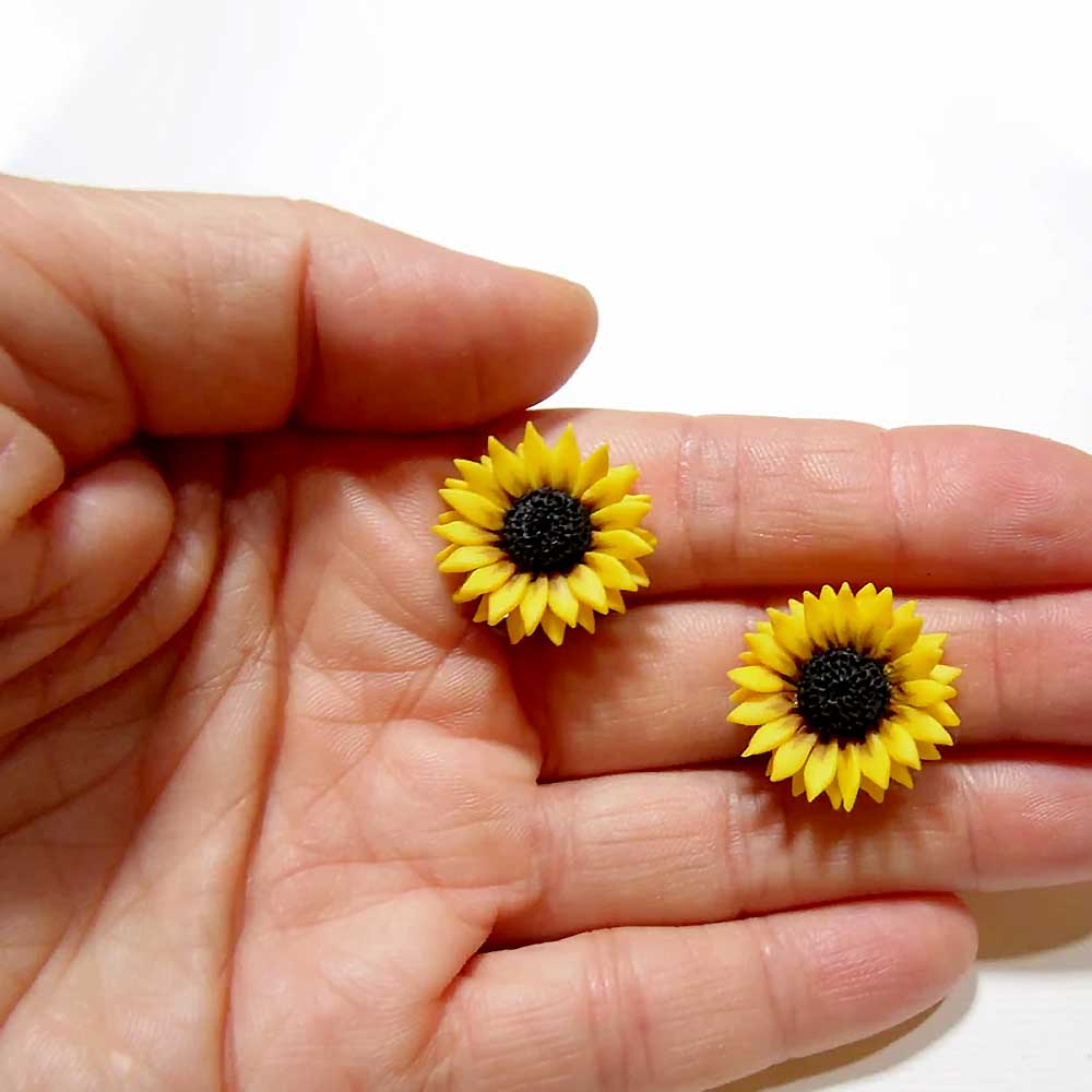 Sun-kissed Style: Sunflower Сlips Polymer Clay.