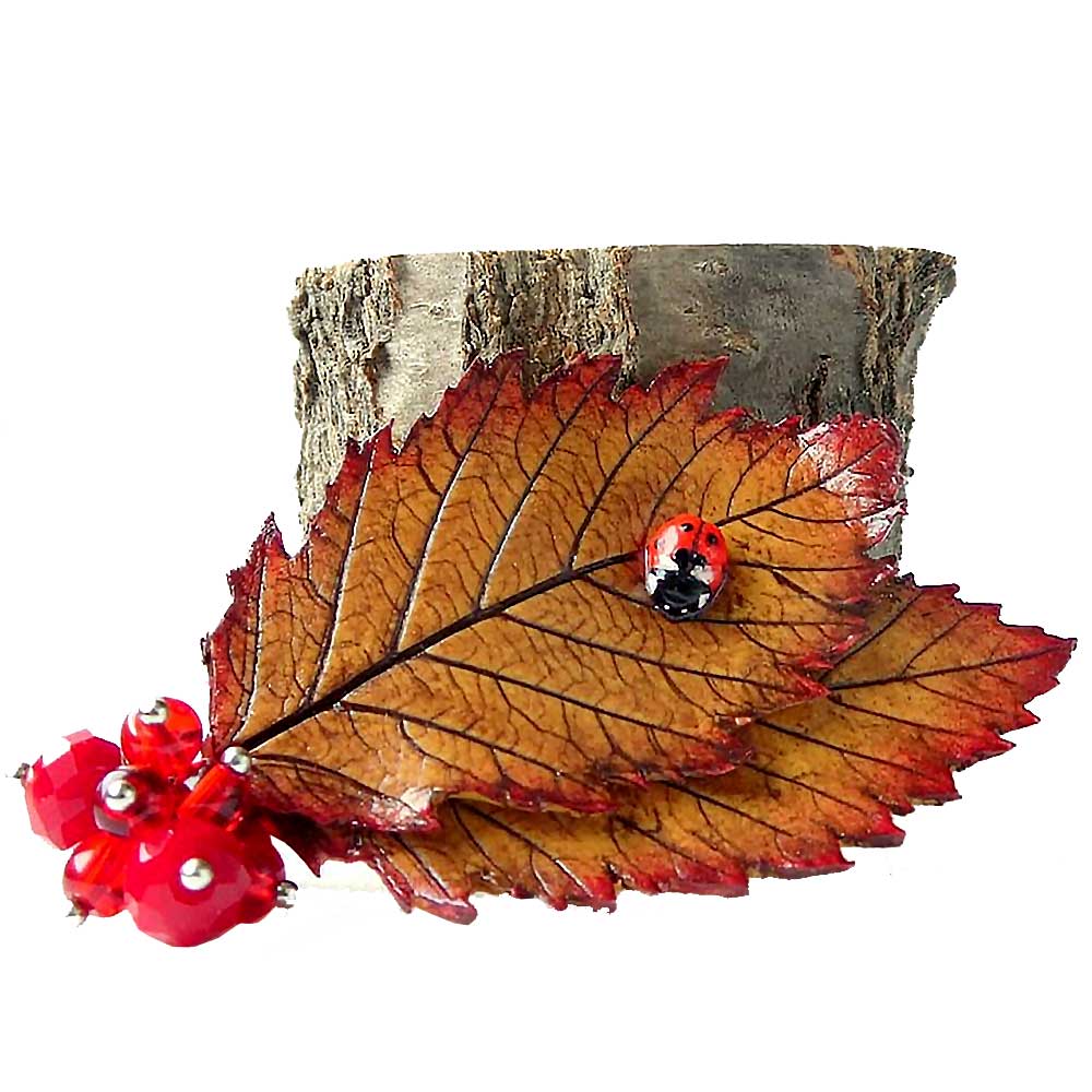 Autumn Duo: Leaf & Ladybug Brooch Polymer Clay.