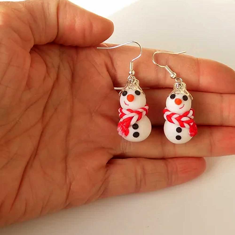 Winter Buddies: Snowman Earrings Polymer Clay.