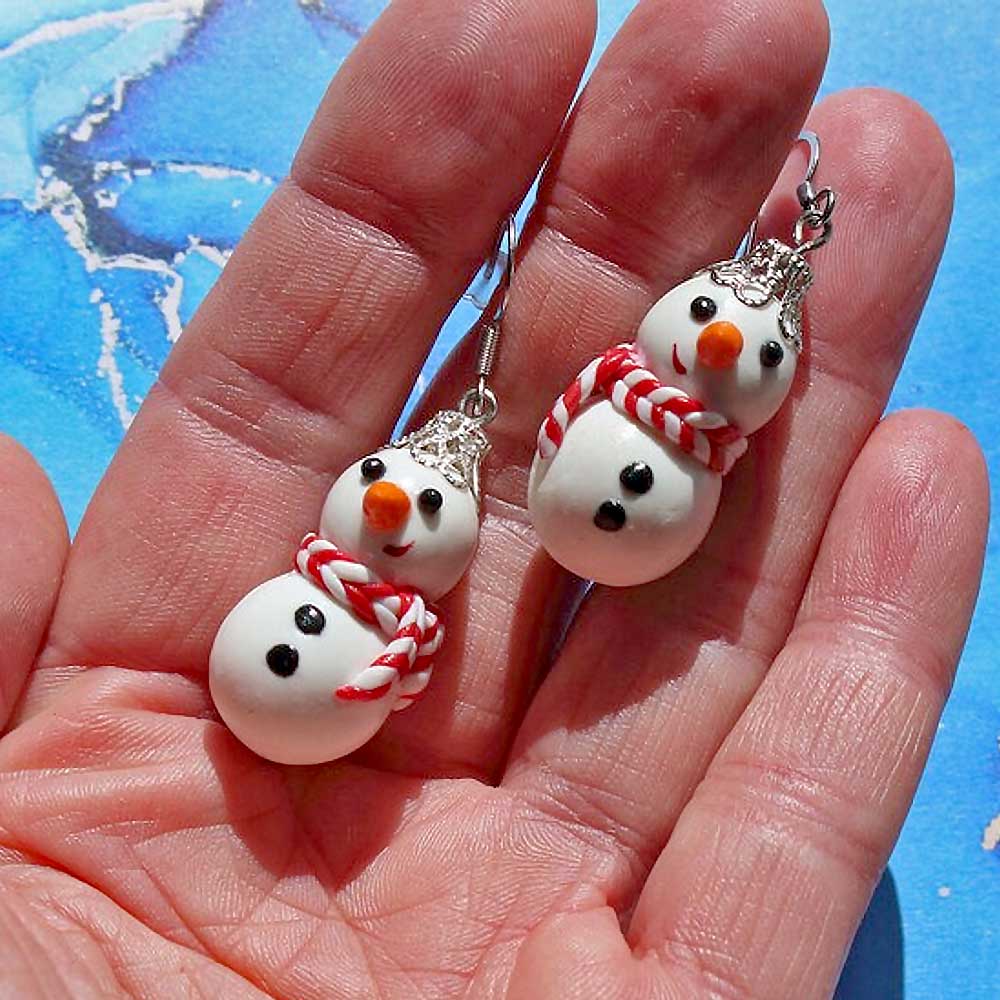 Winter Buddies: Snowman Earrings Polymer Clay.