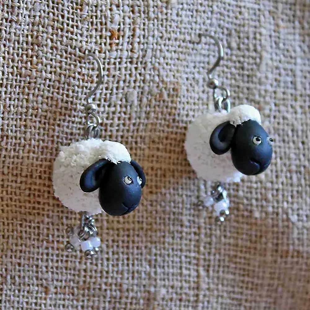 Curly Fashionistas: Sheep Earrings Polymer Clay.