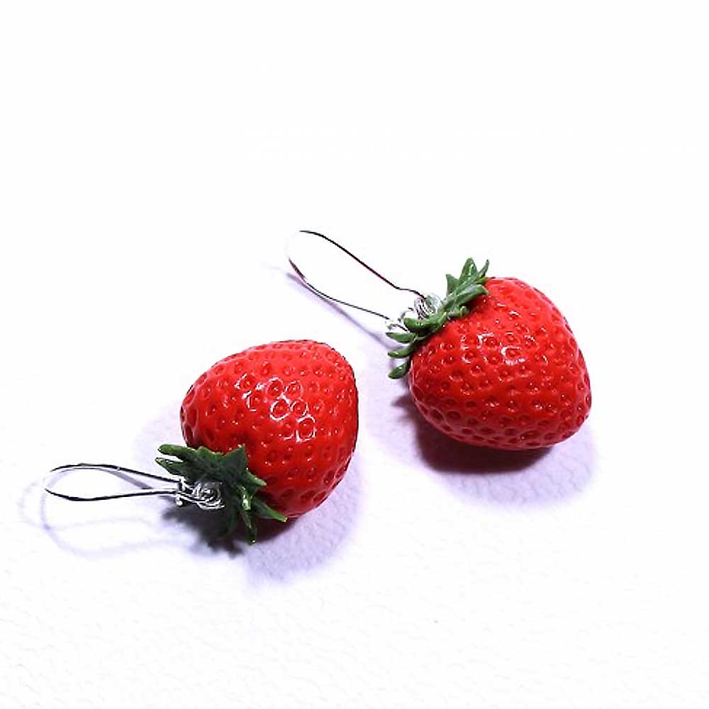 Juicy Treats: Strawberry Earrings Polymer Clay.