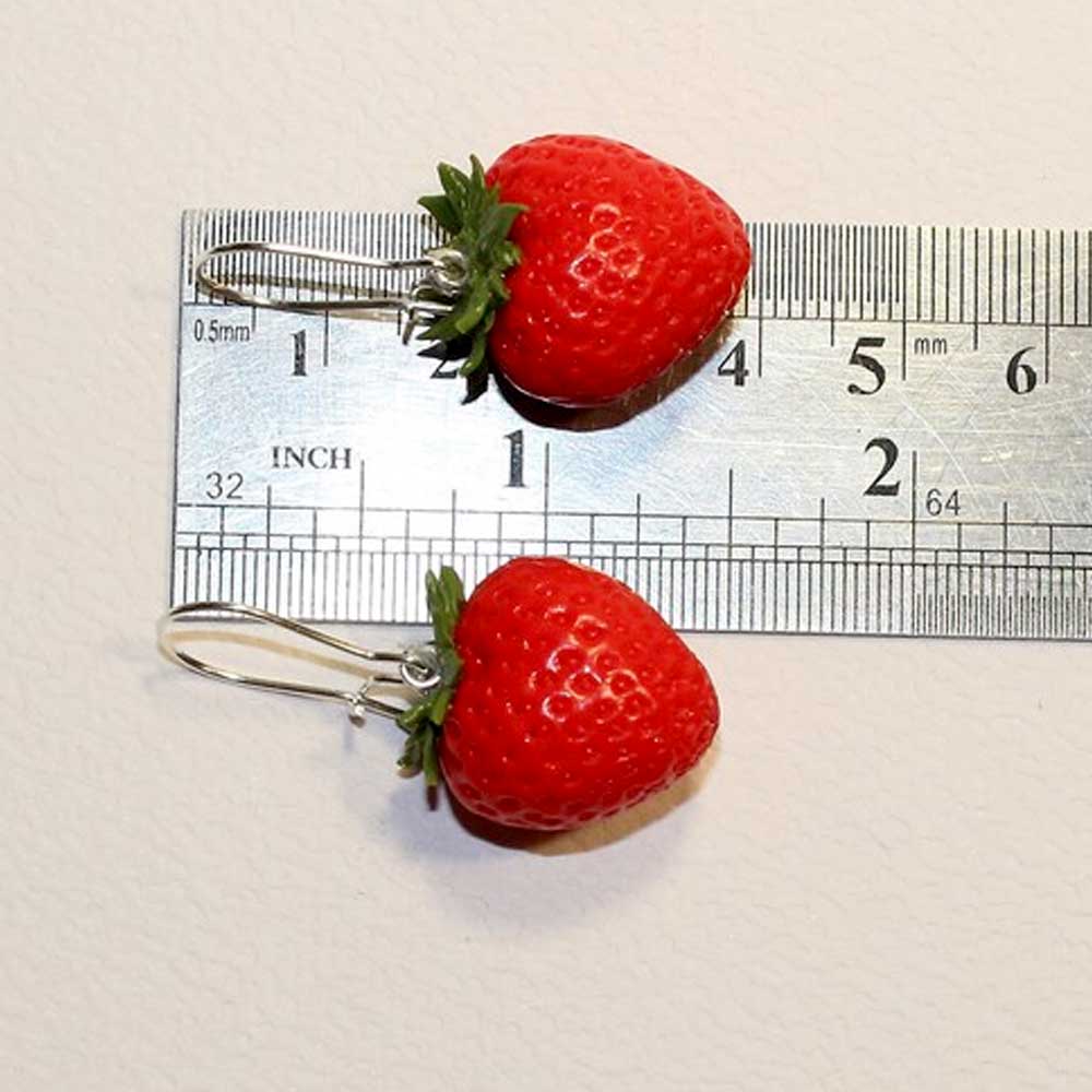 Juicy Treats: Strawberry Earrings Polymer Clay.