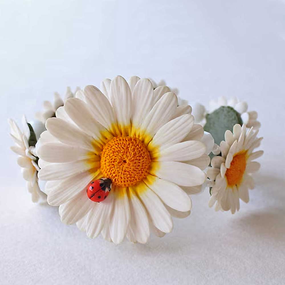 Sunny Guest: Daisy & Ladybug Bracelet Polymer Clay.