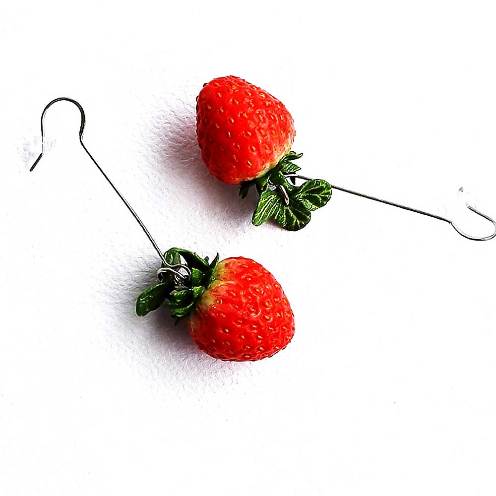 Dreamy Berries: Strawberry Earrings Polymer Clay.