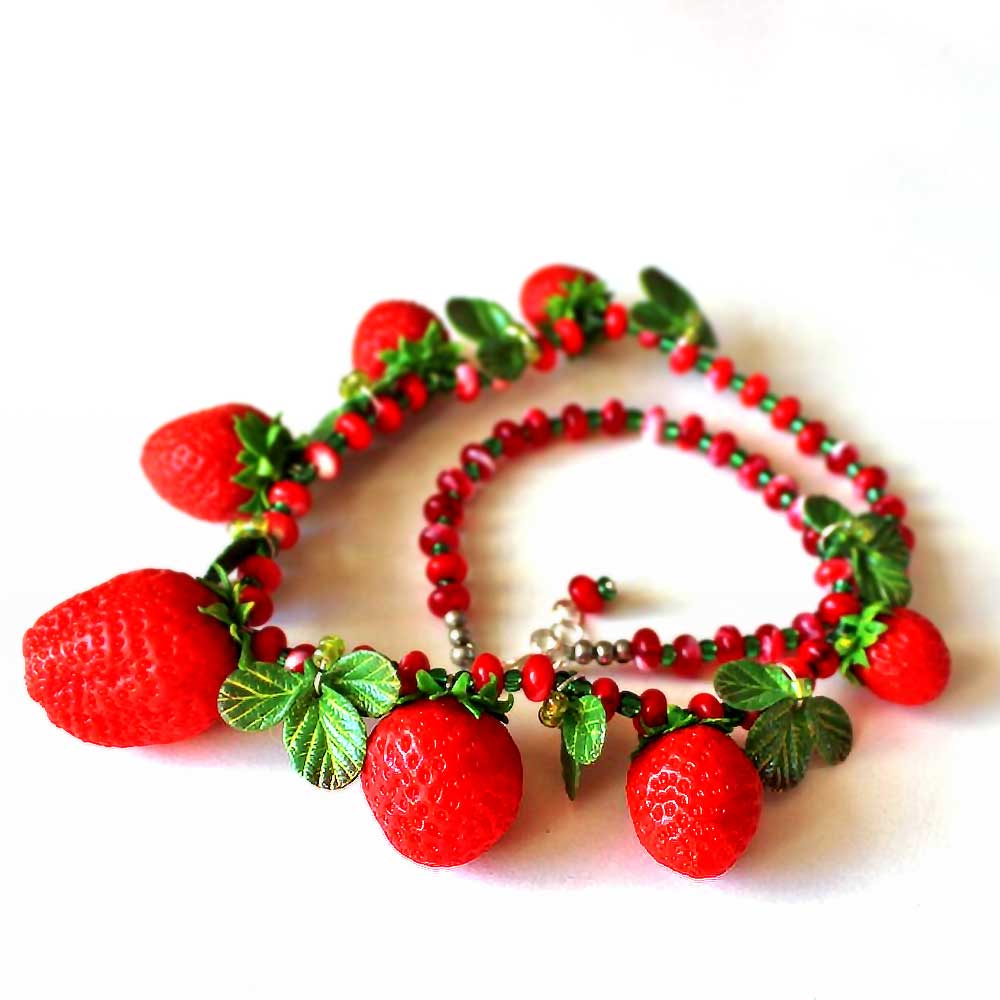 Sweet Mystery: Strawberry Necklace Polymer Clay.