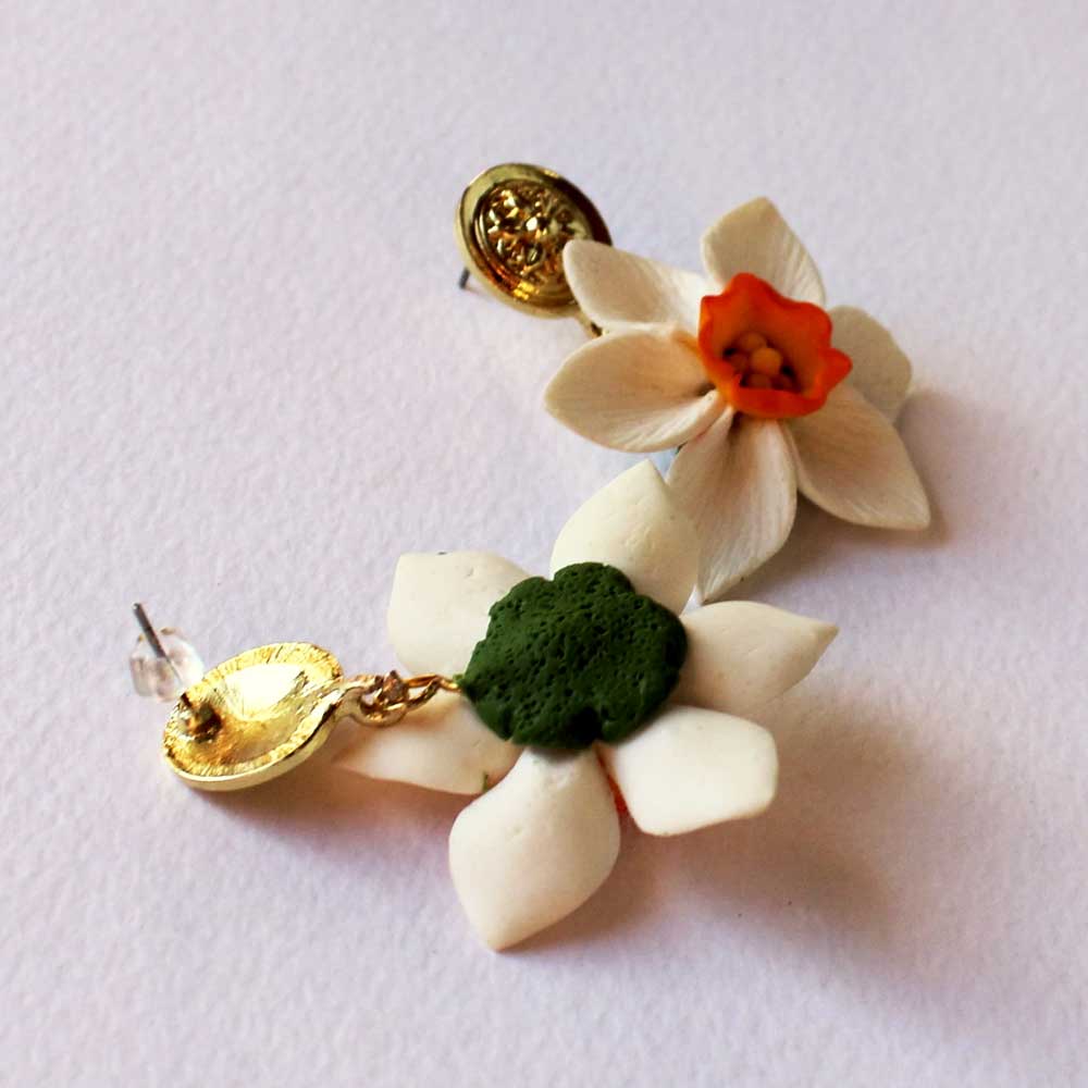 White Splendor: Daffodil Earrings Polymer Clay.