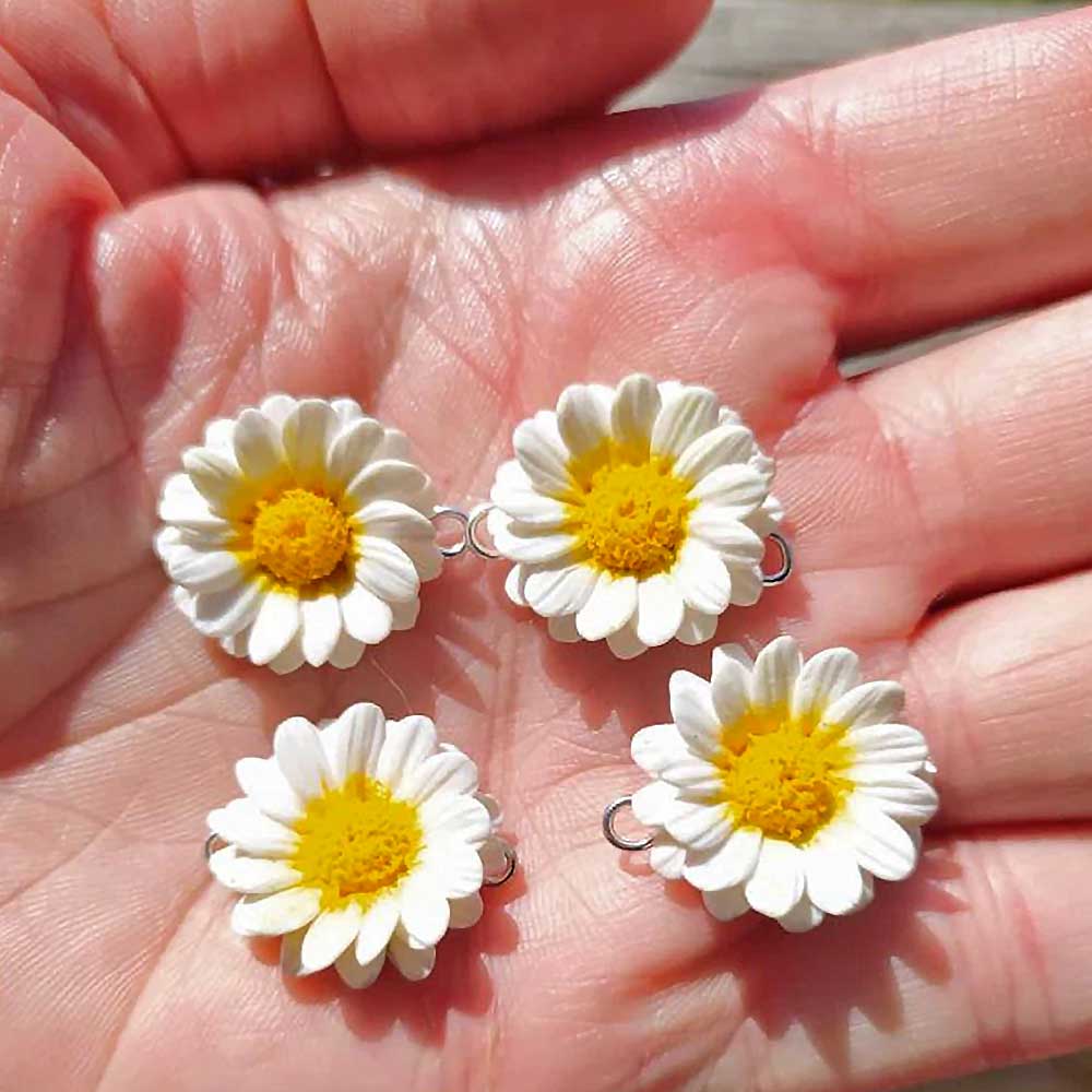 Summer Romance: Daisy Beads Polymer Clay.