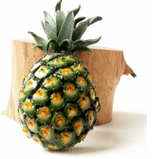 Juicy Joy: Pineapple Brooch Polymer Clay.