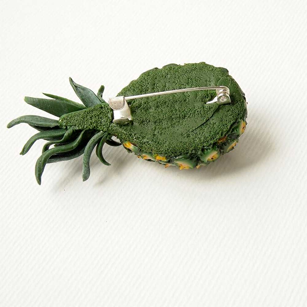 Juicy Joy: Pineapple Brooch Polymer Clay.