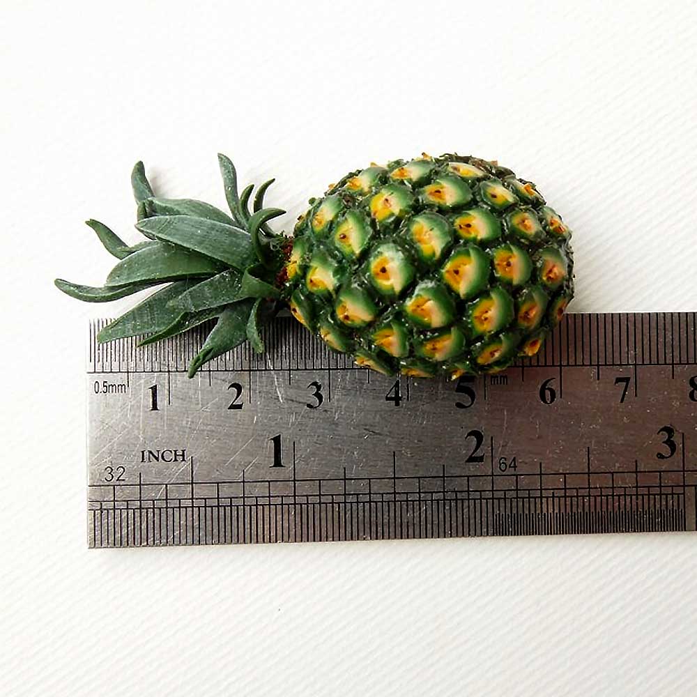 Juicy Joy: Pineapple Brooch Polymer Clay.