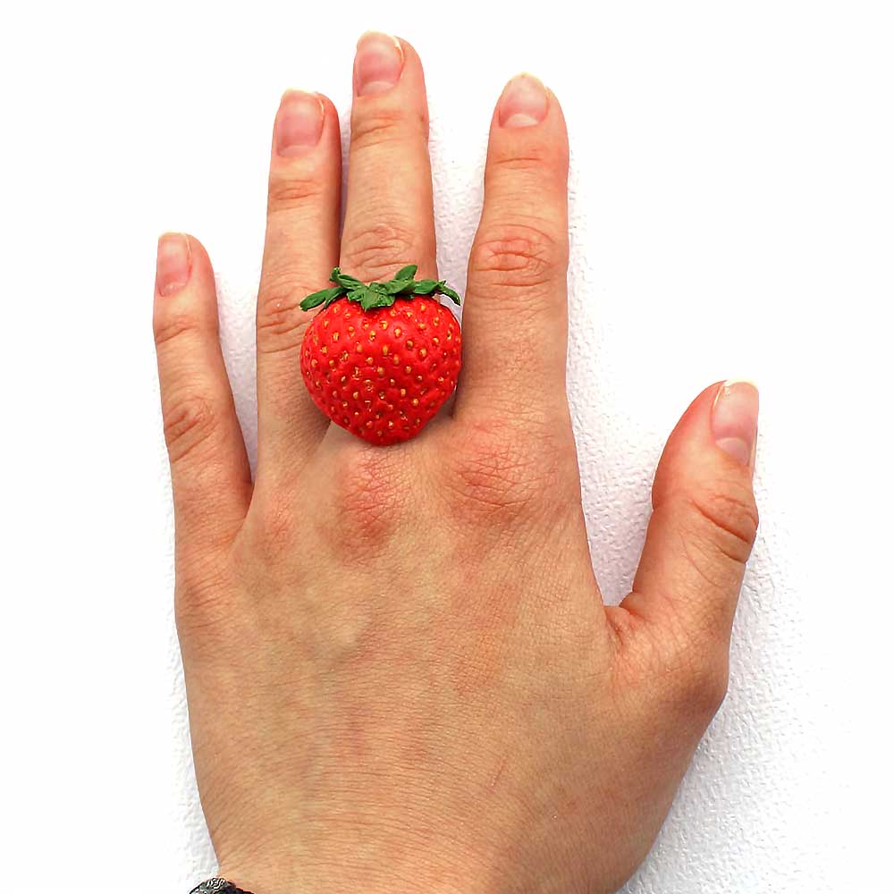 Berry temptation: Strawberry Ring Polymer Clay.