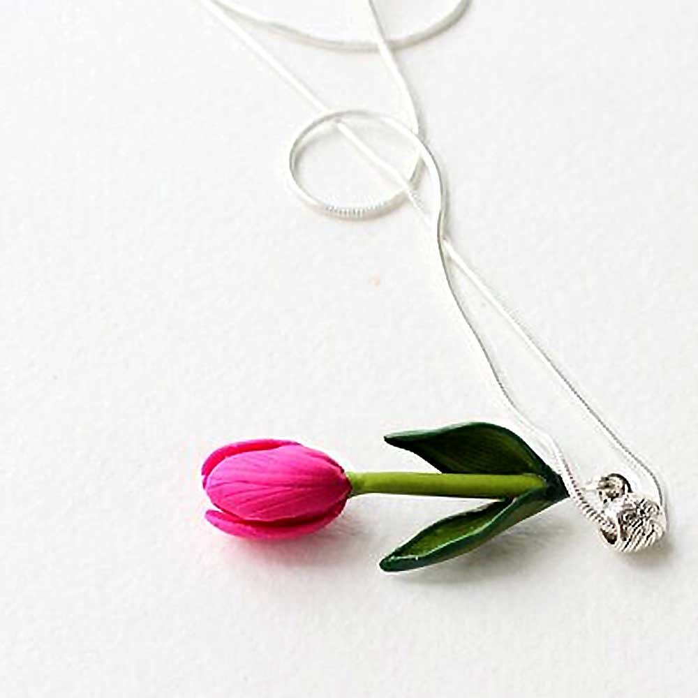 Velvet Touch: Pendant Tulip  Polymer Clay.