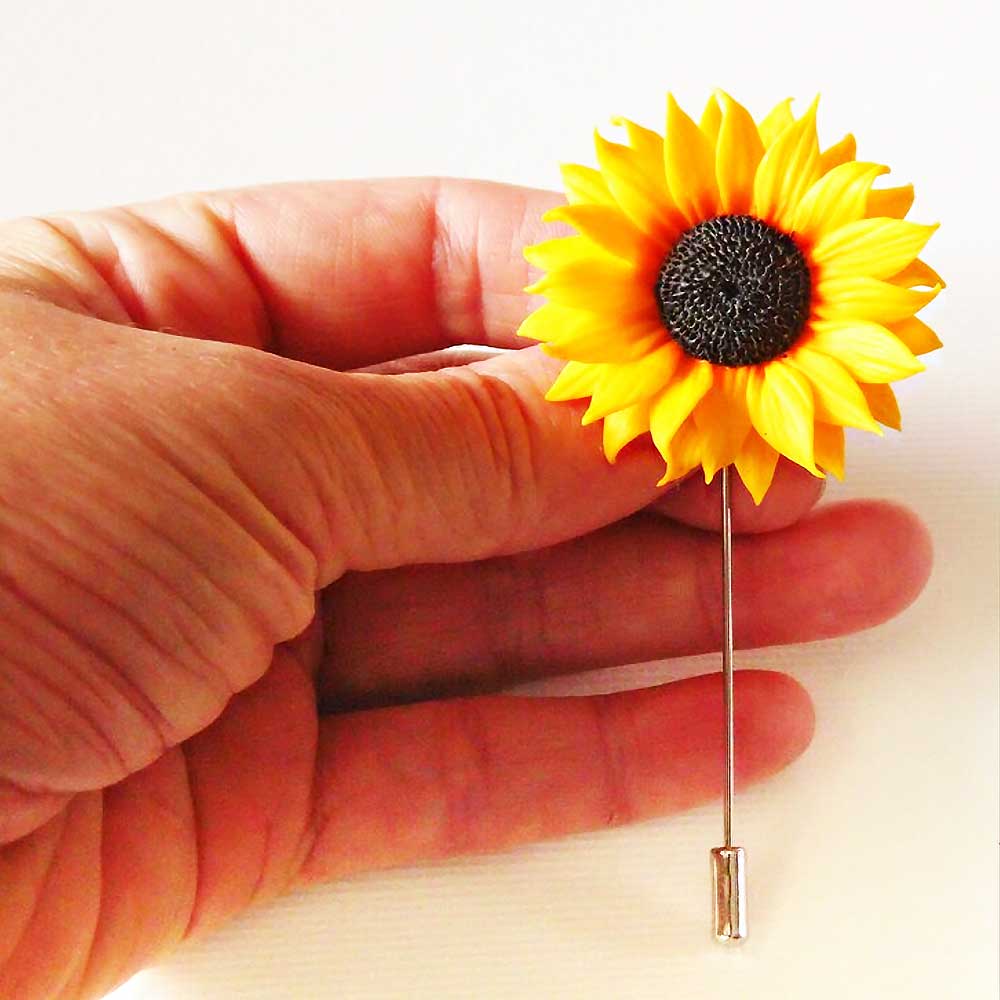 Golden Ray: Sunflower Pin Polymer Clay.