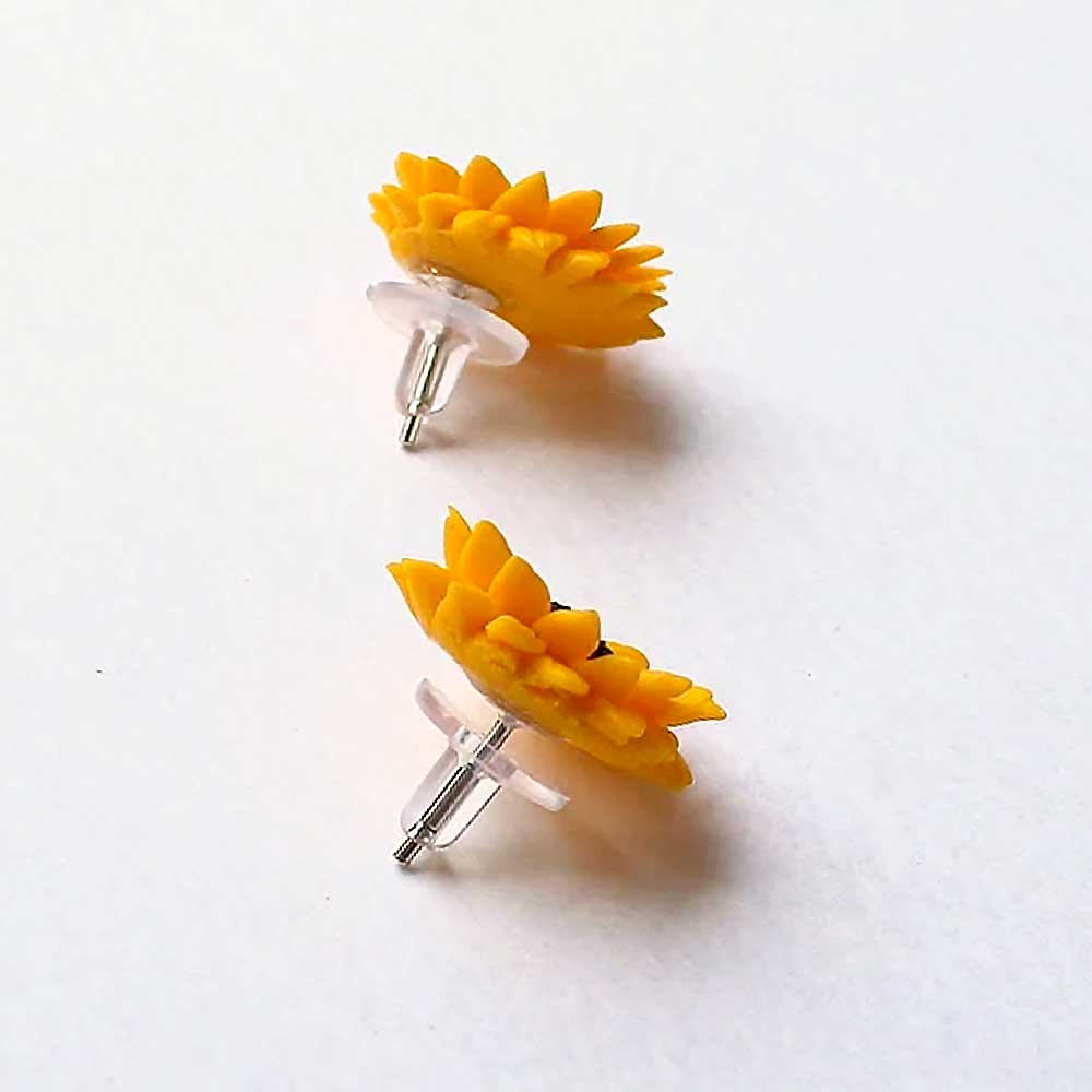 Sunny Smile: Sunflower Earrings Polymer Clay.