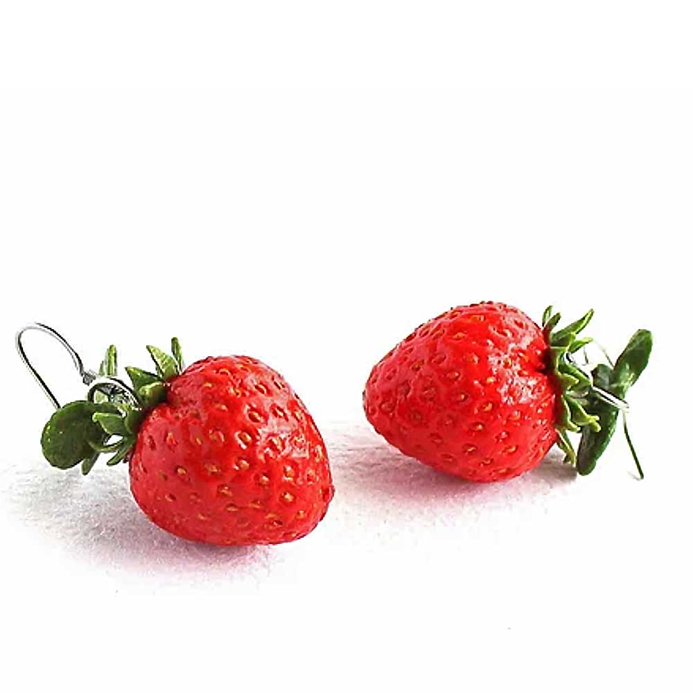 Summer Yummies: Strawberry Earrings Polymer Clay.