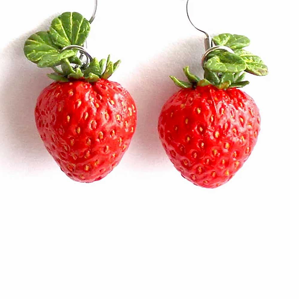 Summer Yummies: Strawberry Earrings Polymer Clay.