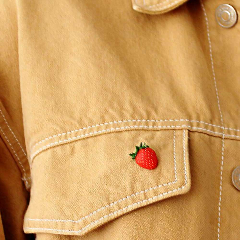 Berry Love: Strawberry Brooch Polymer Clay.