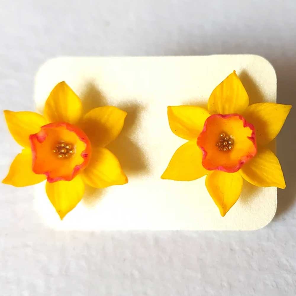 Golden Sparks: Daffodil Earrings Polymer Clay.