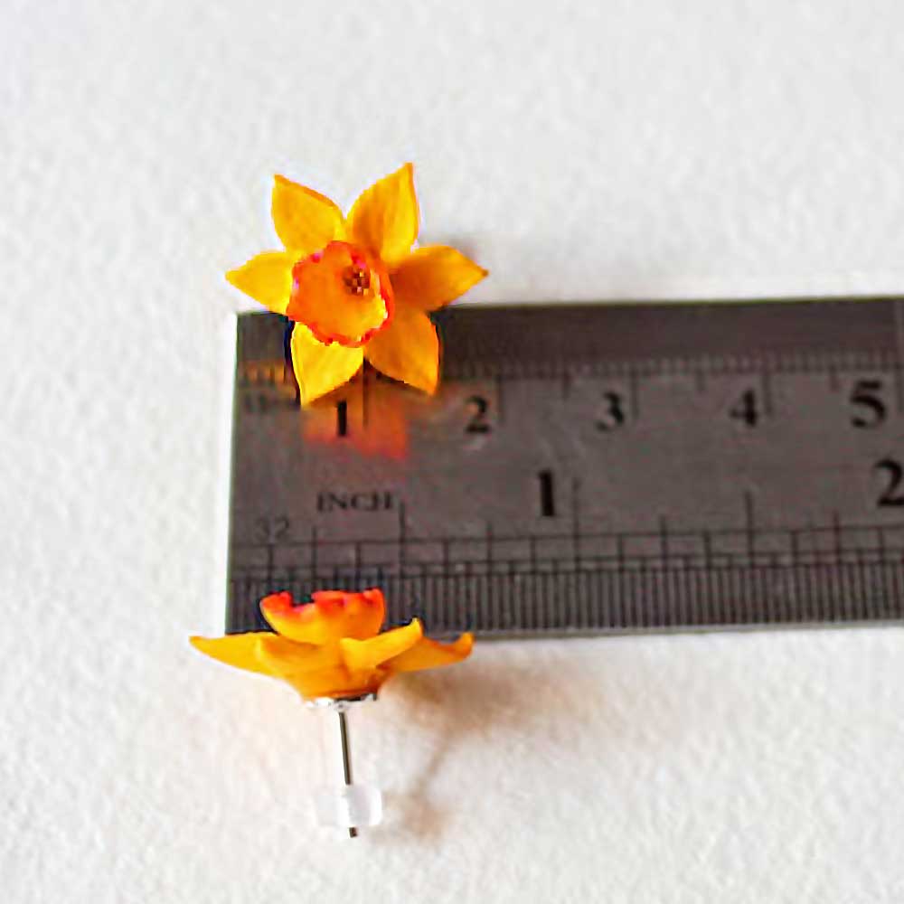 Golden Sparks: Daffodil Earrings Polymer Clay.