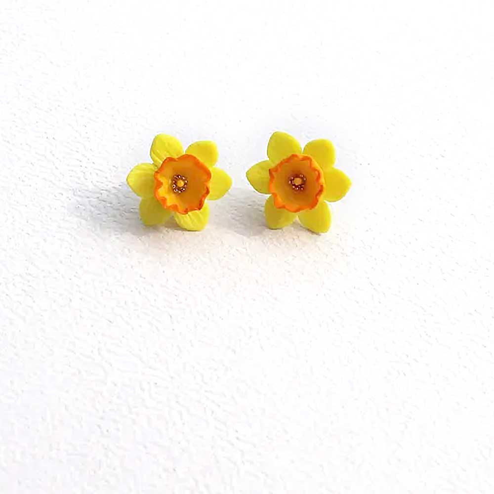 Springtime Sparkle: Daffodil Earrings Polymer Clay.