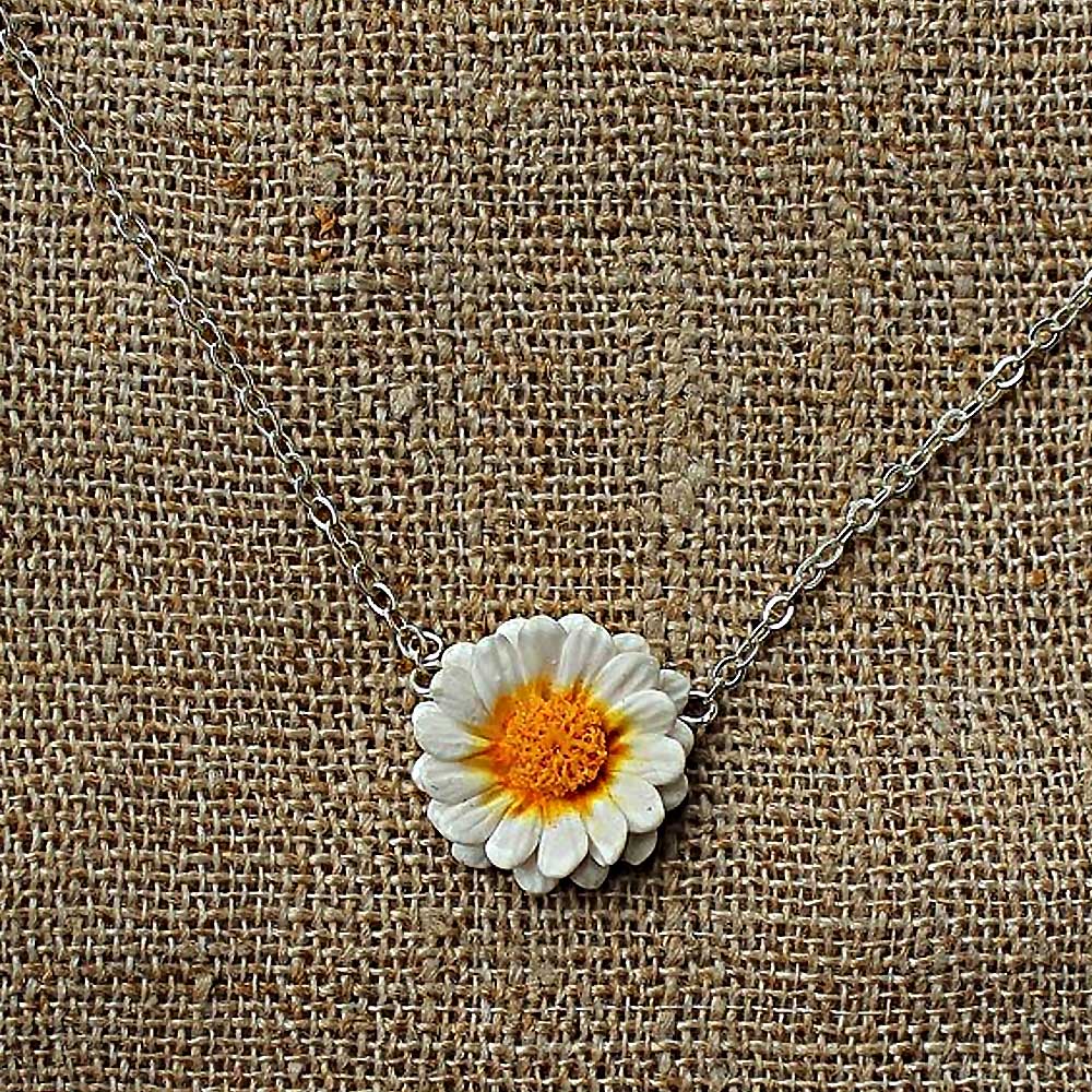 Floral Embrace: Daisy Choker Polymer Clay.