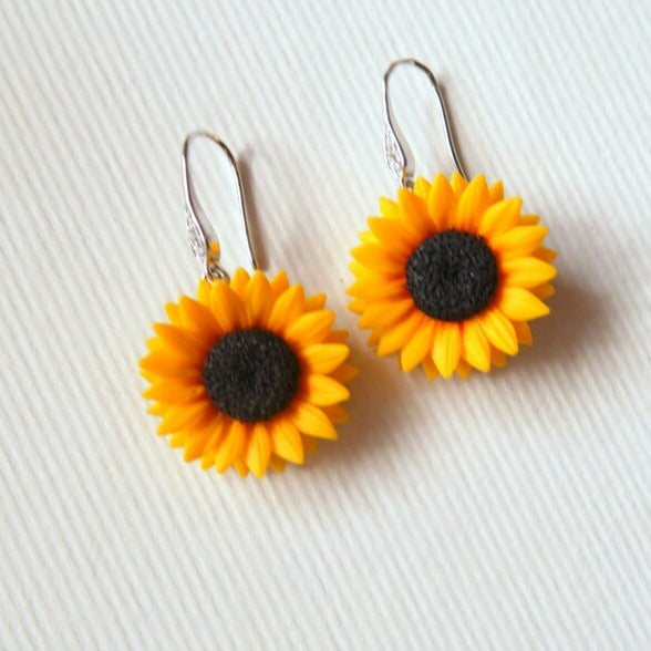 Sunshine Smile: Sunflower Earrings Polymer Clay.