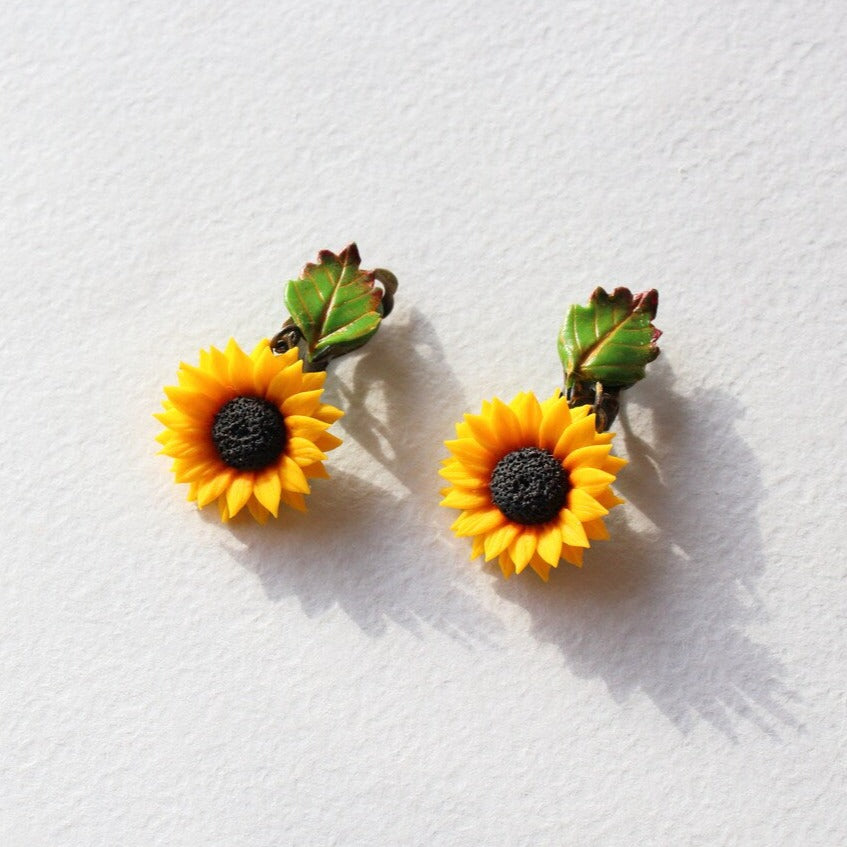 Radiant Flower: Sunflower & Leaf Сlips Polymer Clay.