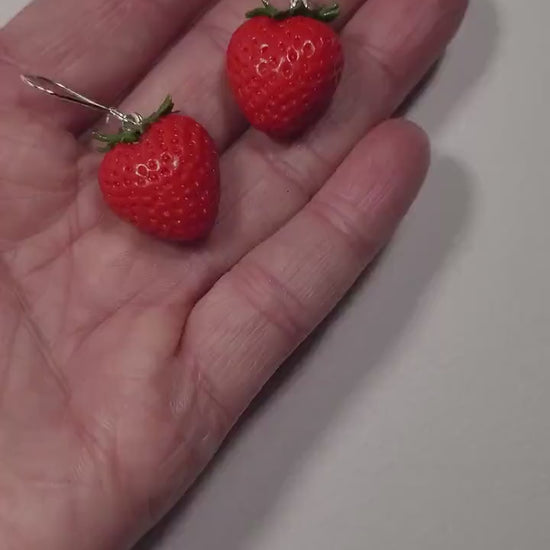 Juicy Treats: Strawberry Earrings Polymer Clay.