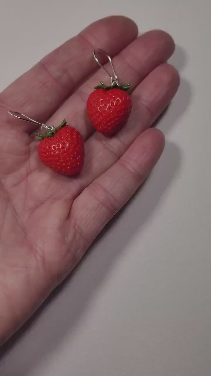 Juicy Treats: Strawberry Earrings Polymer Clay.