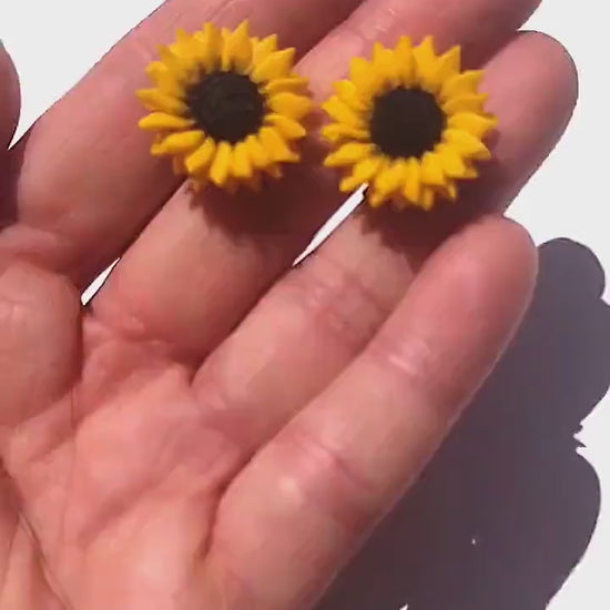 Sun-kissed Style: Sunflower Сlips Polymer Clay.