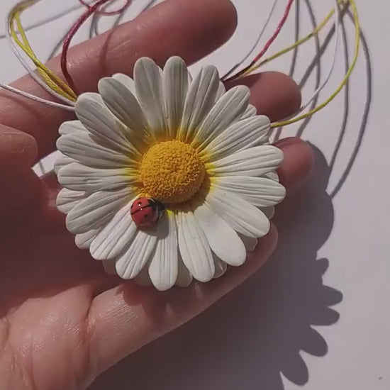 Nature's Duet: Daisy Pendant & Brooch Polymer Clay.