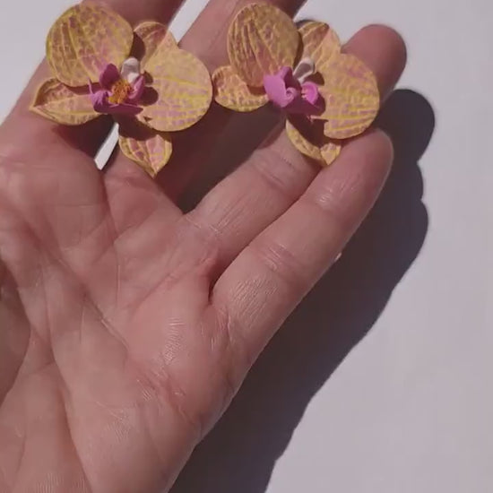 Flower Queen: Orchid Earrings Polymer Clay.