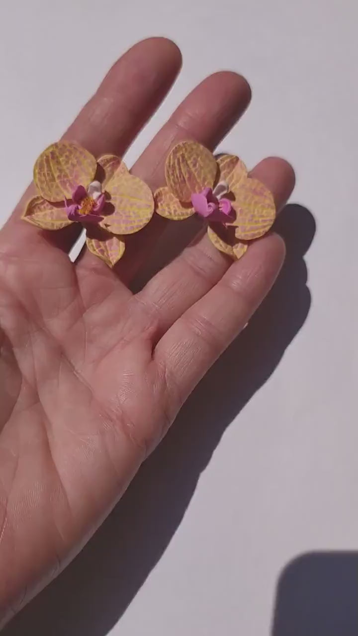 Flower Queen: Orchid Earrings Polymer Clay.