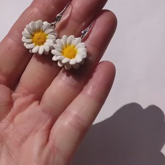 Sparkling Fresh: Daisy & Zircon Earrings Polymer Clay.