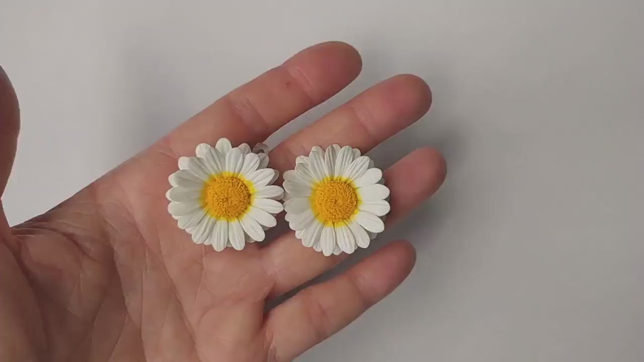 Whimsical Petals: Daisy Earrings Polymer Clay.