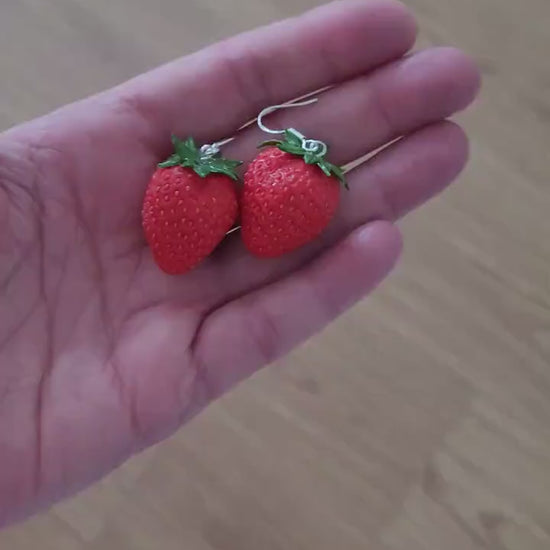 Berry Queen: Strawberry Earrings Polymer Clay.