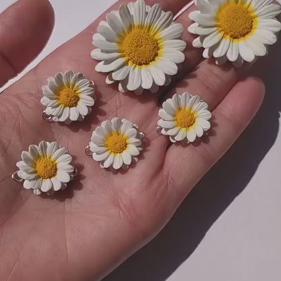 Summer Romance: Daisy Beads Polymer Clay.