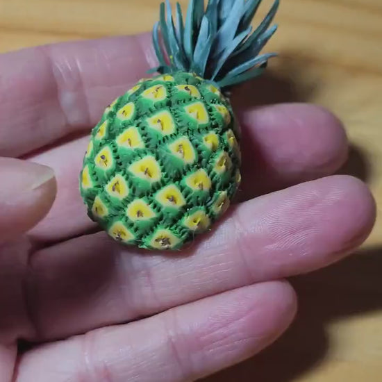 Juicy Joy: Pineapple Brooch Polymer Clay.