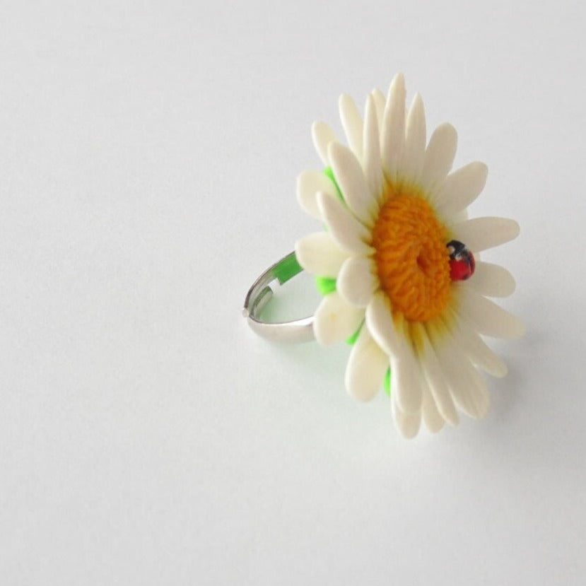 Sunny Duo: Daisy& Ladybug Ring Polymer Clay.