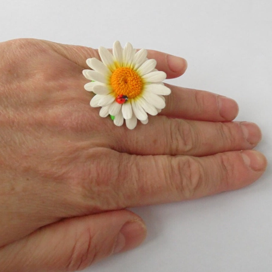 Sunny Duo: Daisy& Ladybug Ring Polymer Clay.