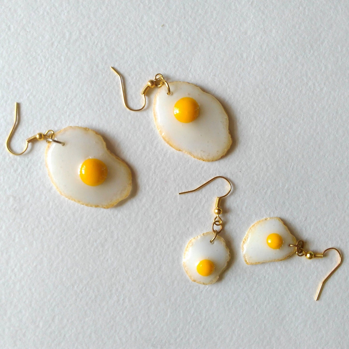 Playful Goodies: Fried Eggs Earrings Polymer Clay.