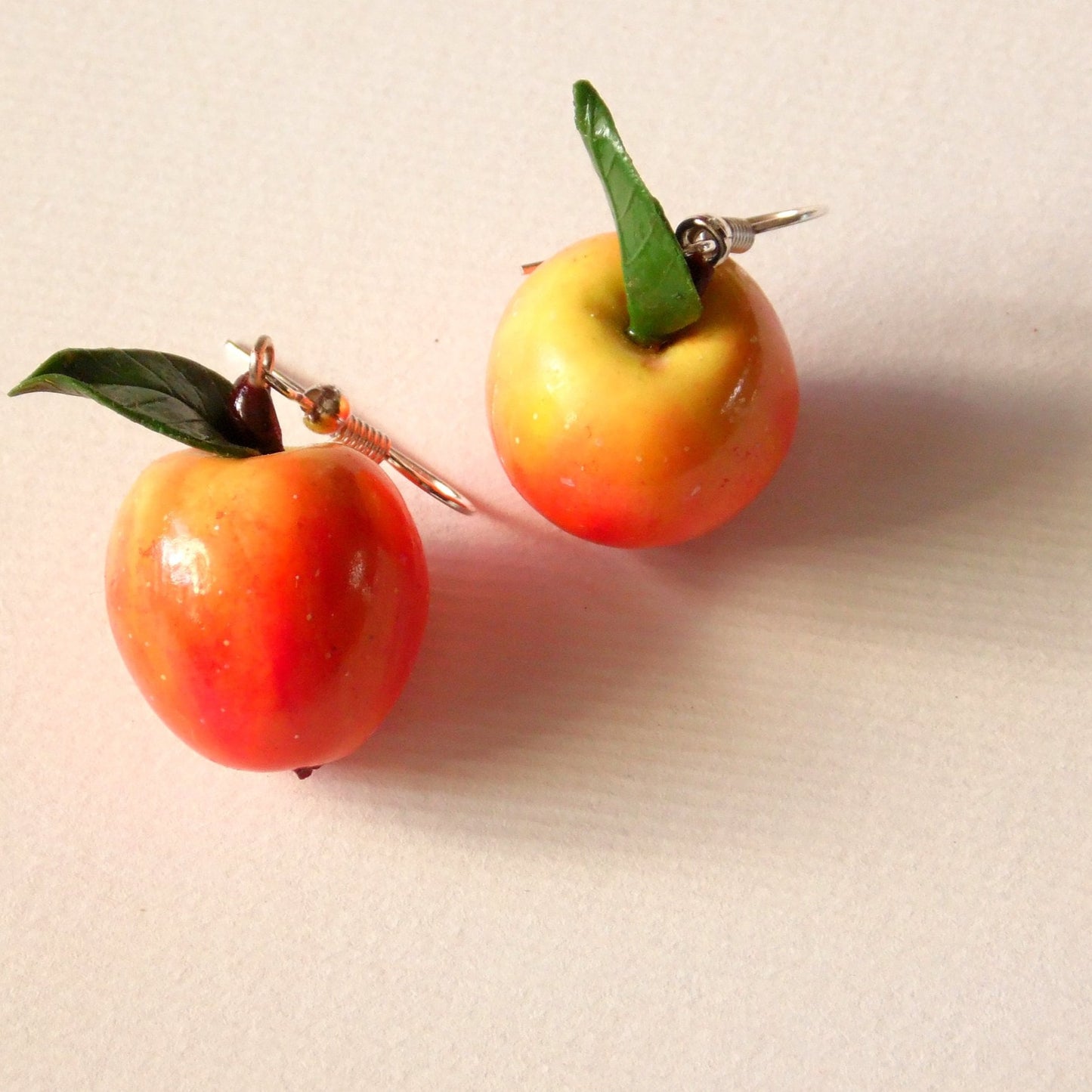 Juicy Things: Apple Earrings Polymer Clay.