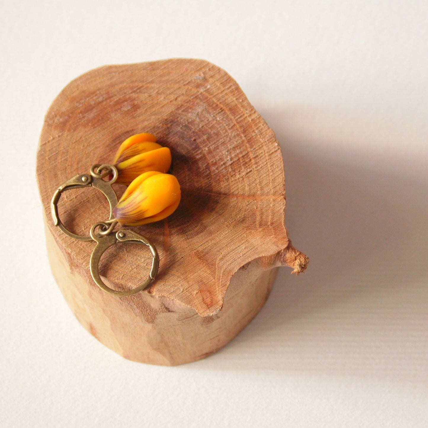 Golden Rays: Crocus Earrings Polymer Clay.