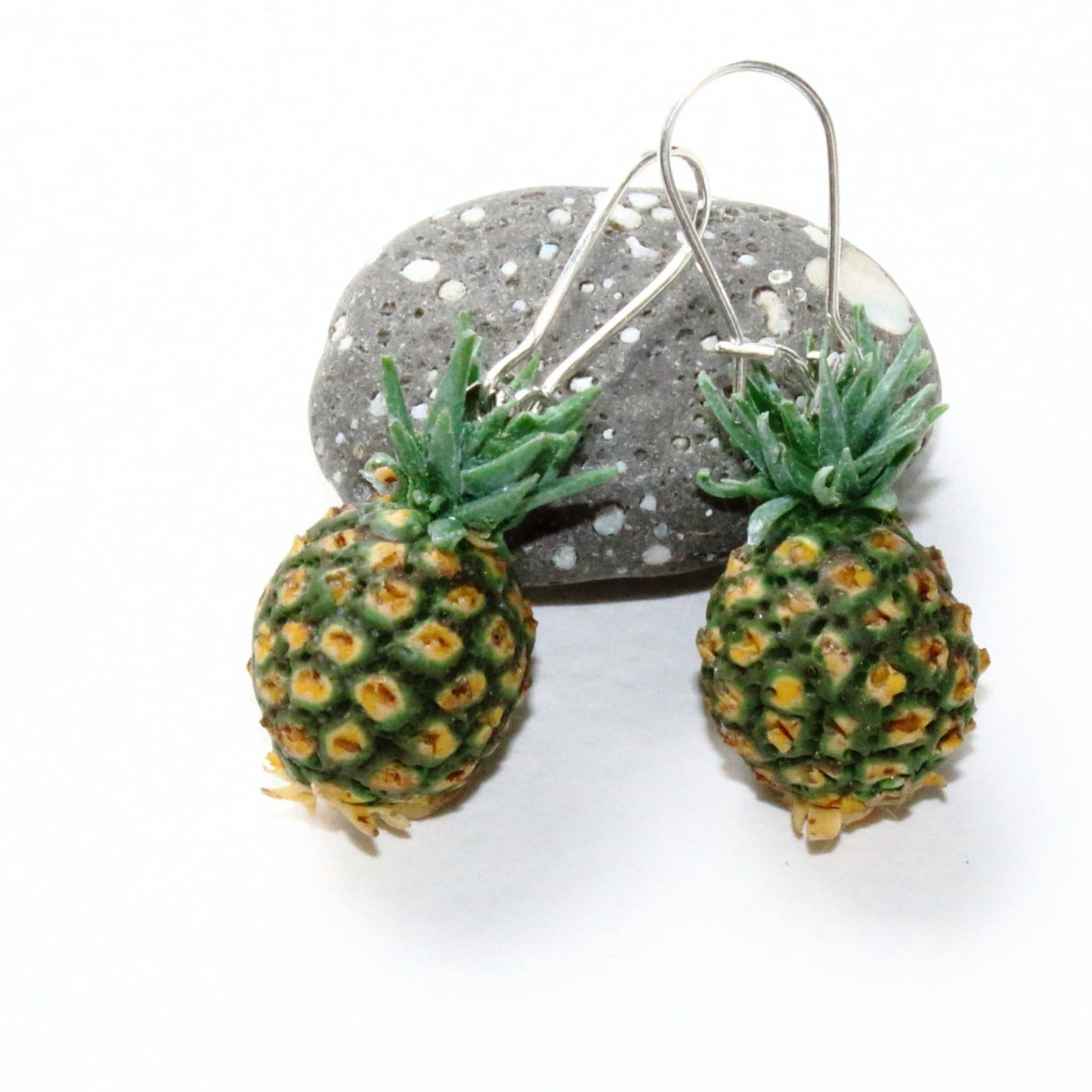 Tropical Chic: Pineapple Earrings Polymer Clay.